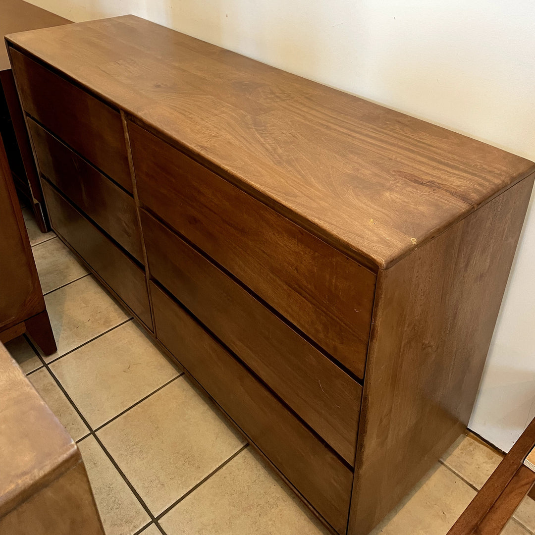 Ashley 6 Drawer Dresser - Sample
